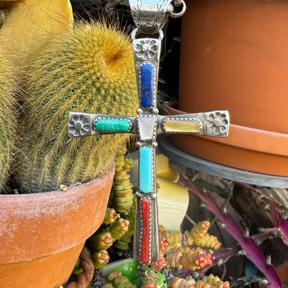 VINTAGE PAWN ERA ZUNI CROSS NECKLACE - Picture 1 of 8